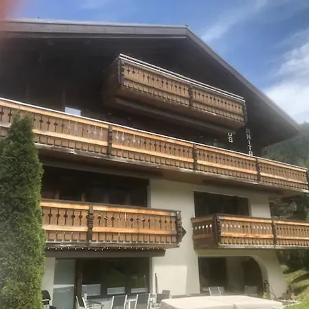 Samira Zermatt